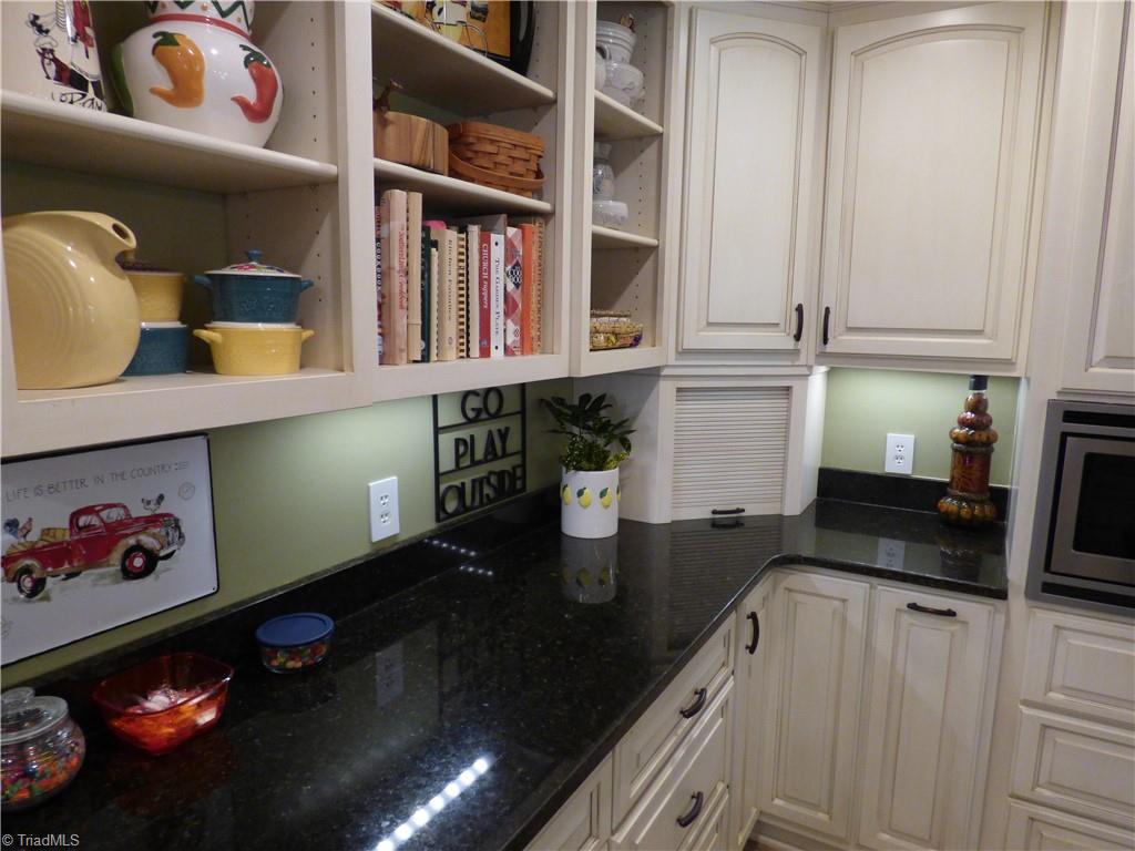 1319 E Allred Street