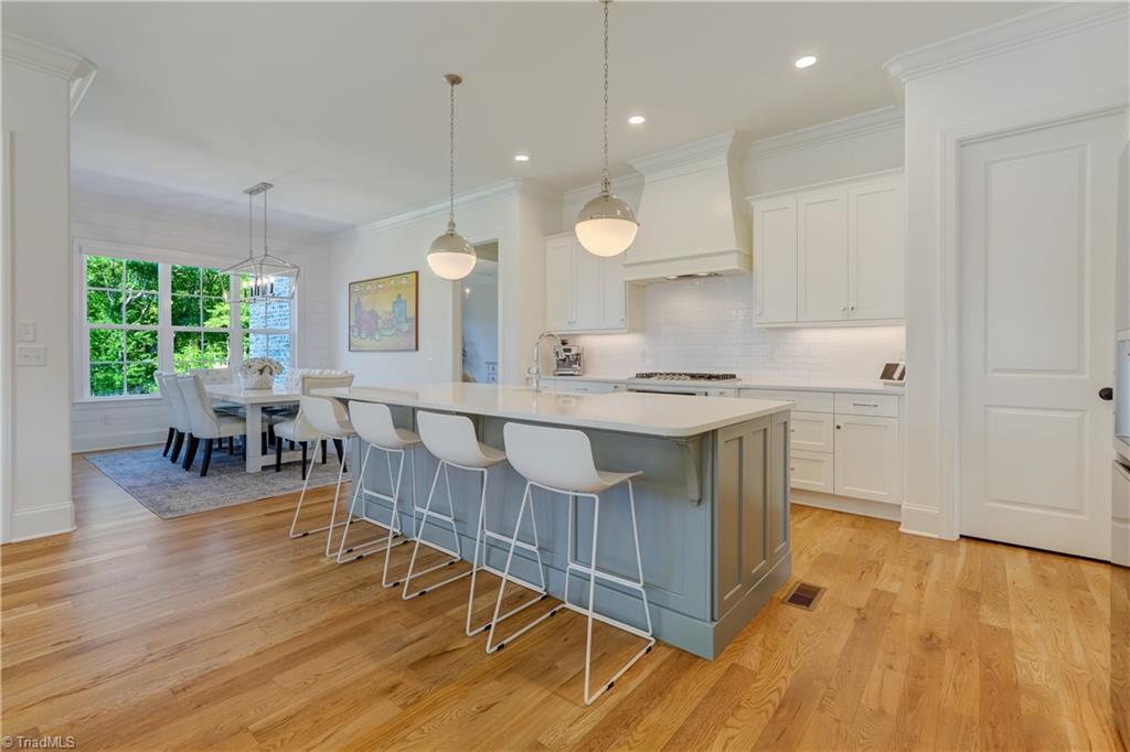 603 Kimpton Court
