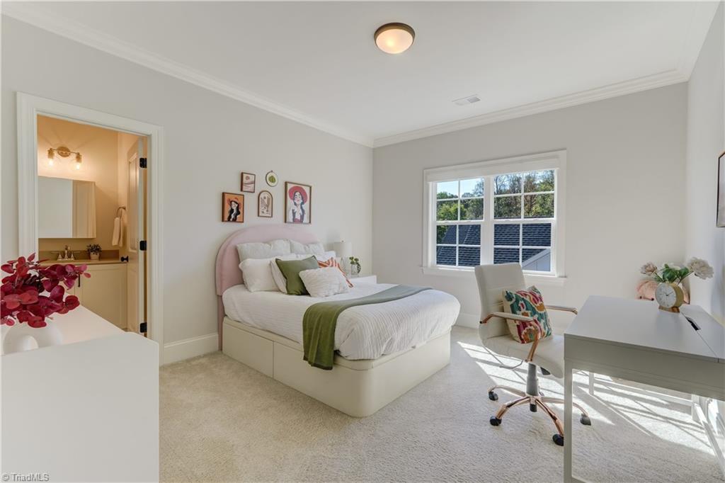 603 Kimpton Court