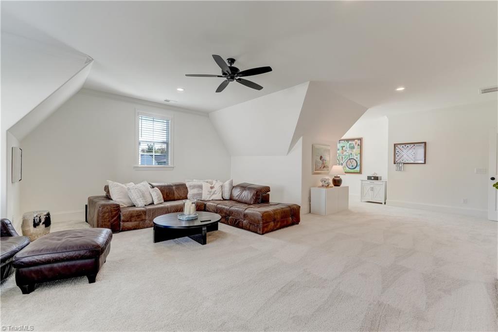 603 Kimpton Court