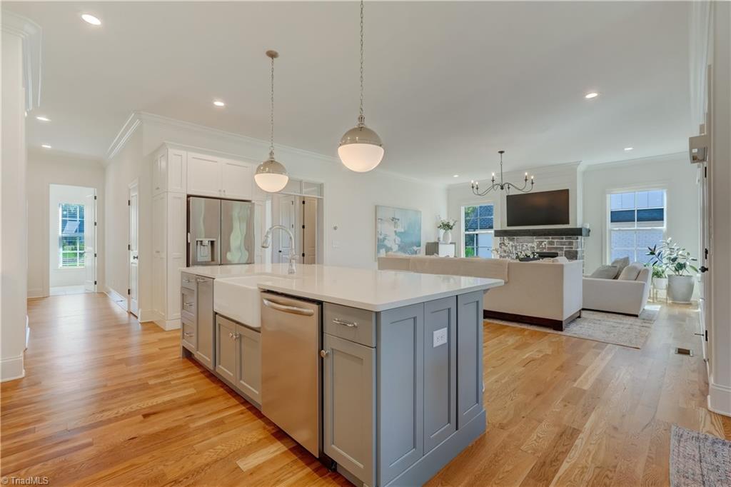 603 Kimpton Court