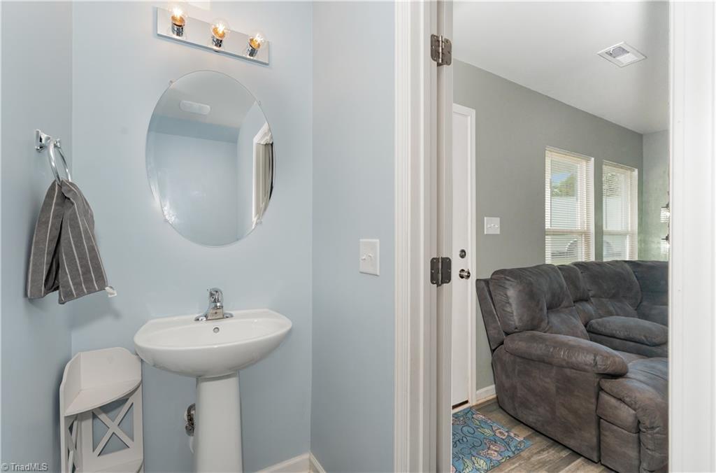 402 Wedgewood Drive
