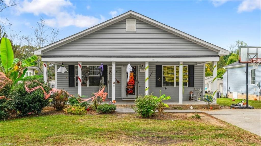 1772 Richard Allen Lane, Winston-Salem