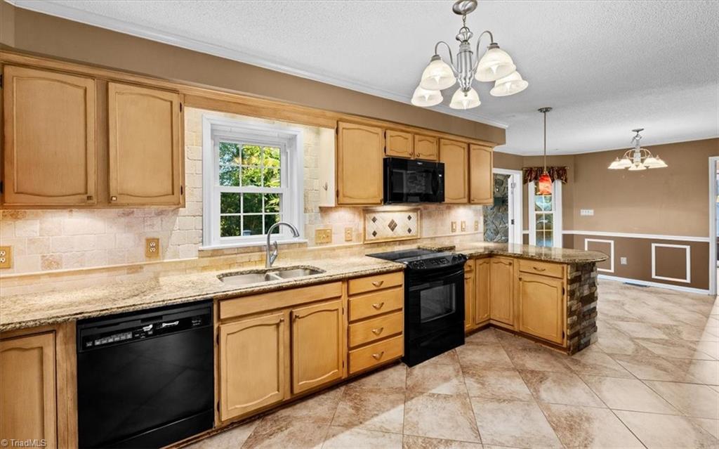 1516 Chimney Rock Drive