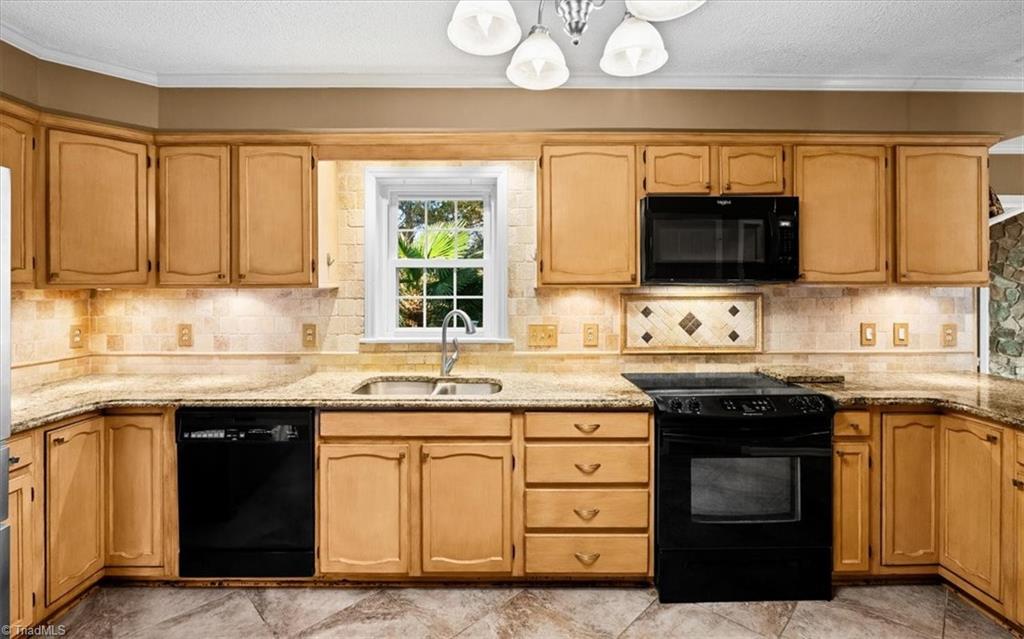 1516 Chimney Rock Drive