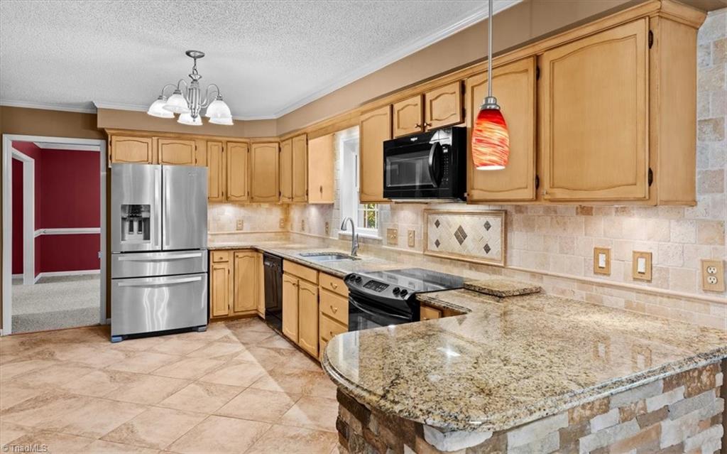 1516 Chimney Rock Drive