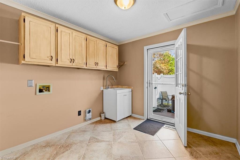 1516 Chimney Rock Drive