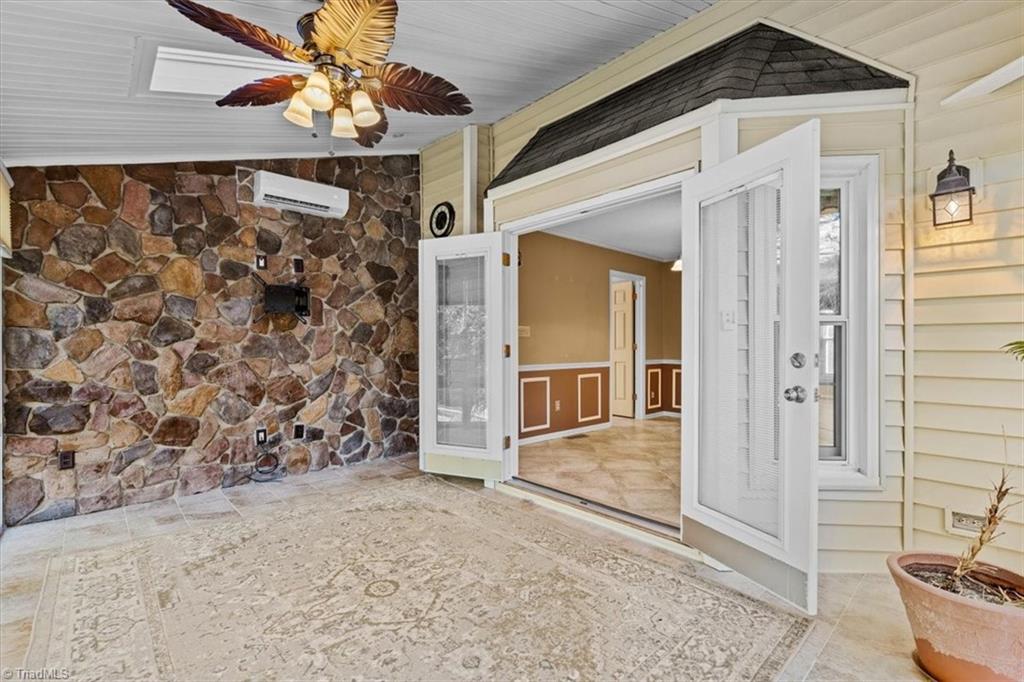 1516 Chimney Rock Drive