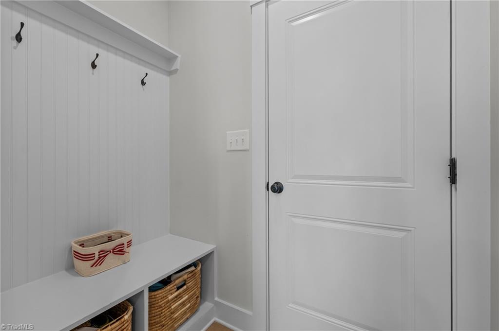 1103 Summerhouse Way