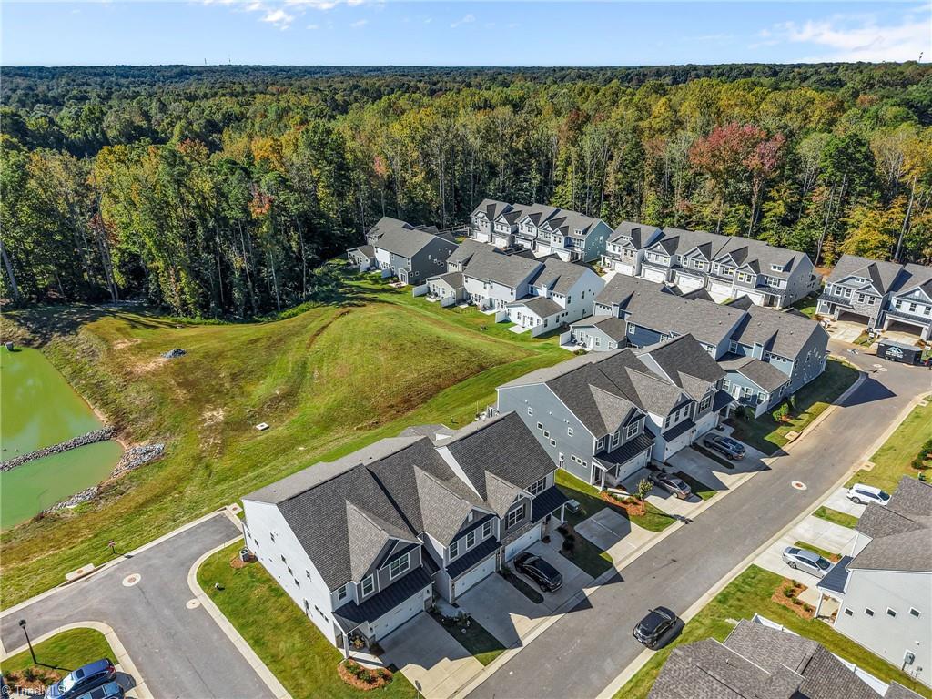 1103 Summerhouse Way