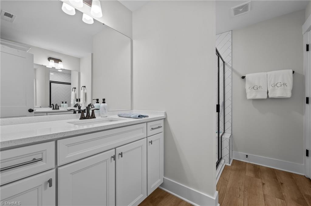 1103 Summerhouse Way