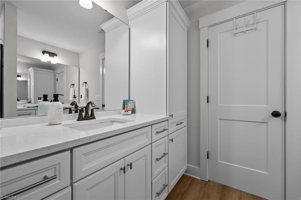 1103 Summerhouse Way