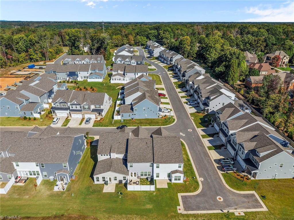 1103 Summerhouse Way