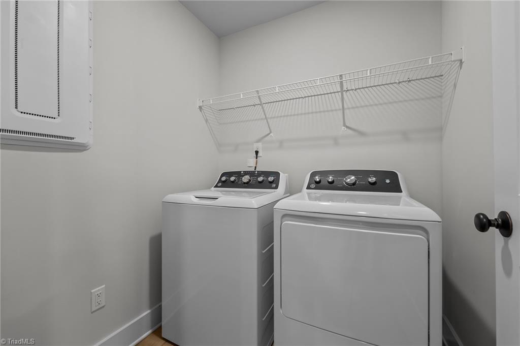 1103 Summerhouse Way