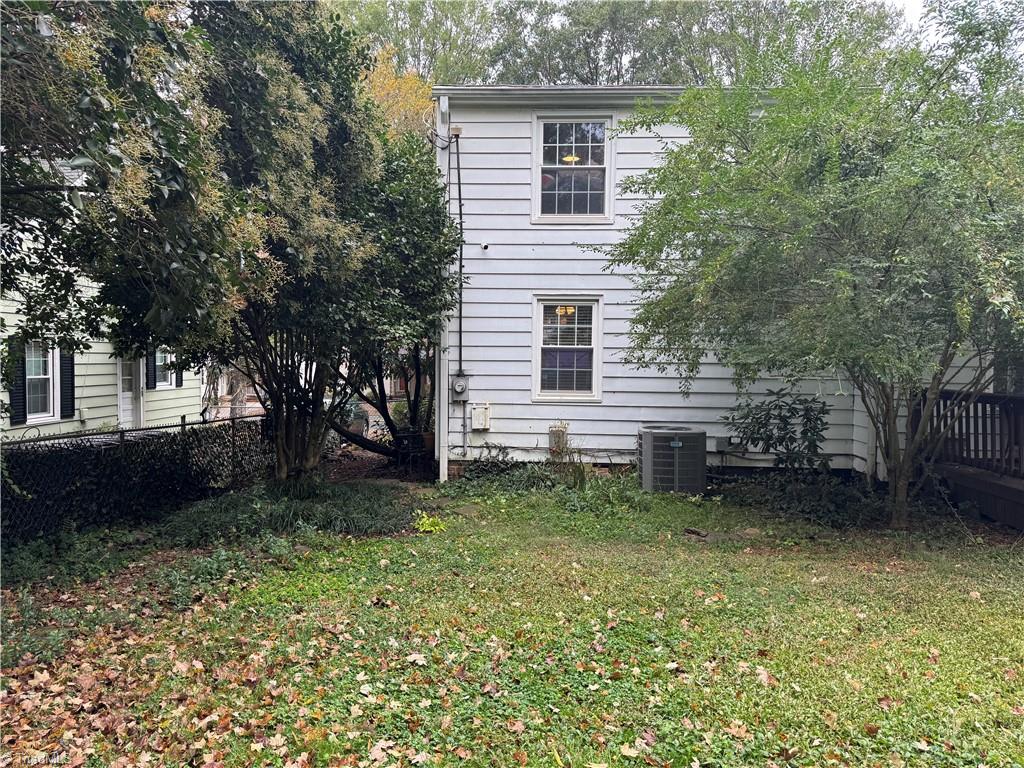 909 Knollwood Street, Winston-Salem