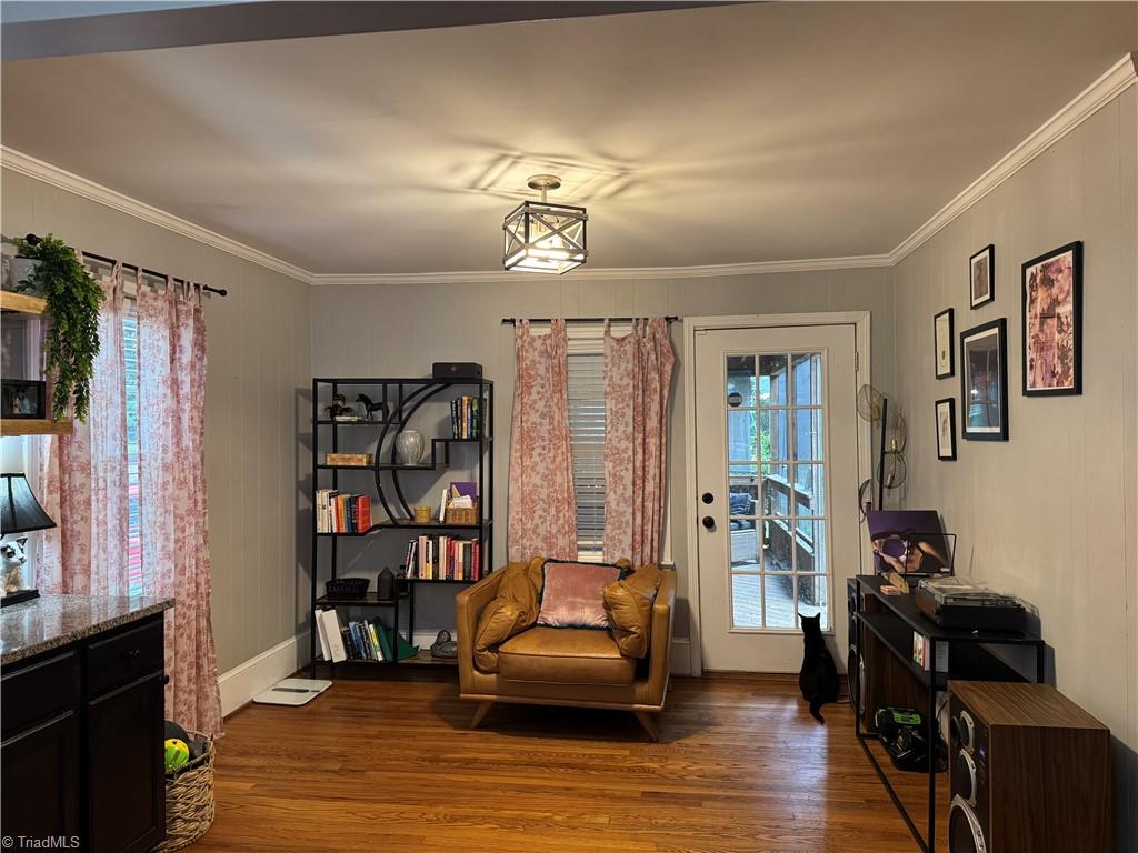 909 Knollwood Street, Winston-Salem