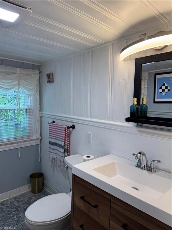 909 Knollwood Street, Winston-Salem