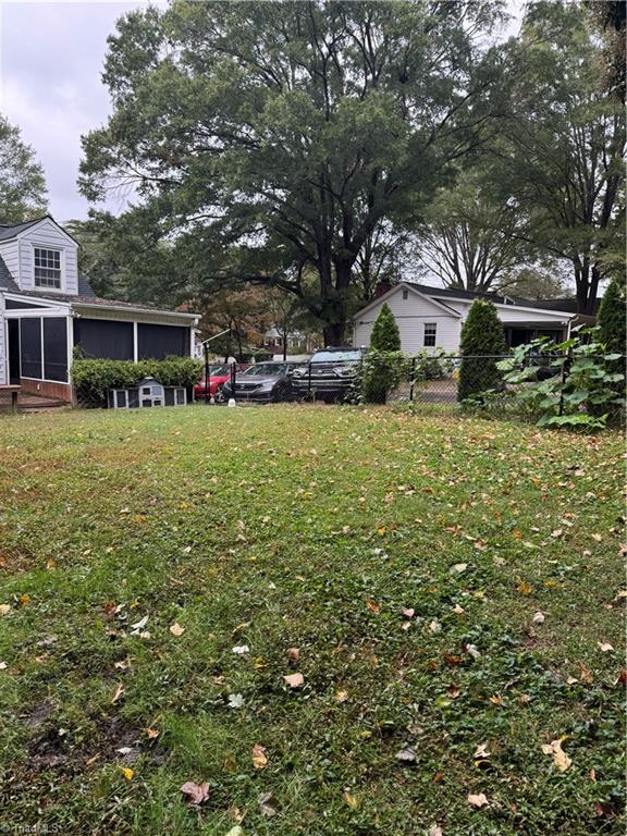 909 Knollwood Street, Winston-Salem