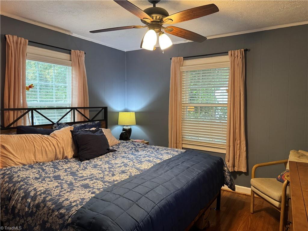 909 Knollwood Street, Winston-Salem