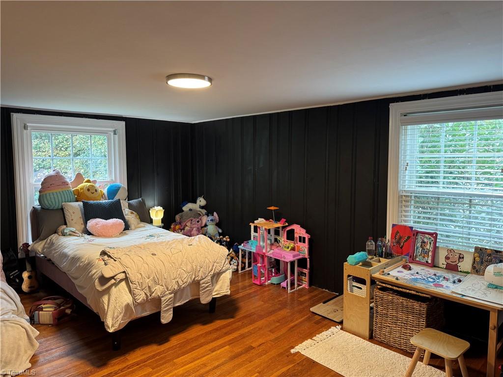 909 Knollwood Street, Winston-Salem