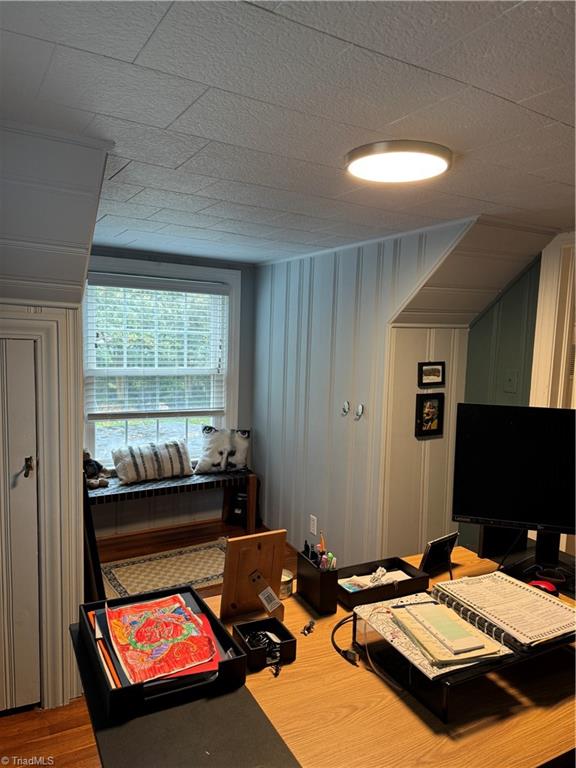 909 Knollwood Street, Winston-Salem