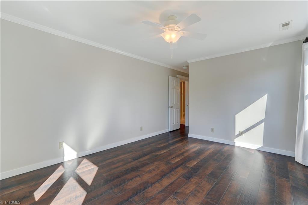 16 Brookglen Drive, Greensboro