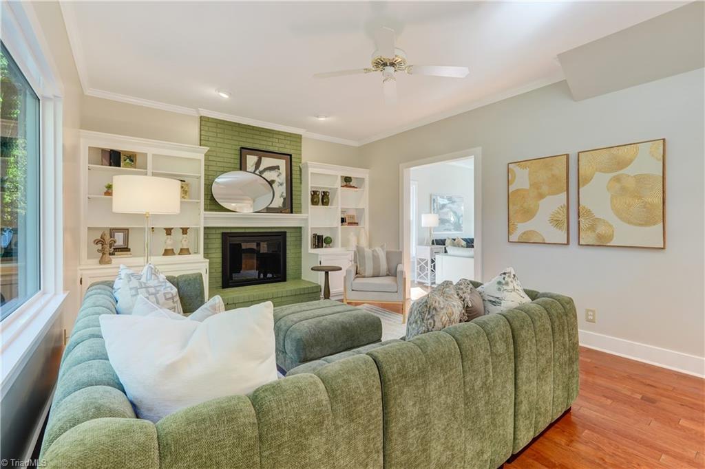 16 Brookglen Drive, Greensboro