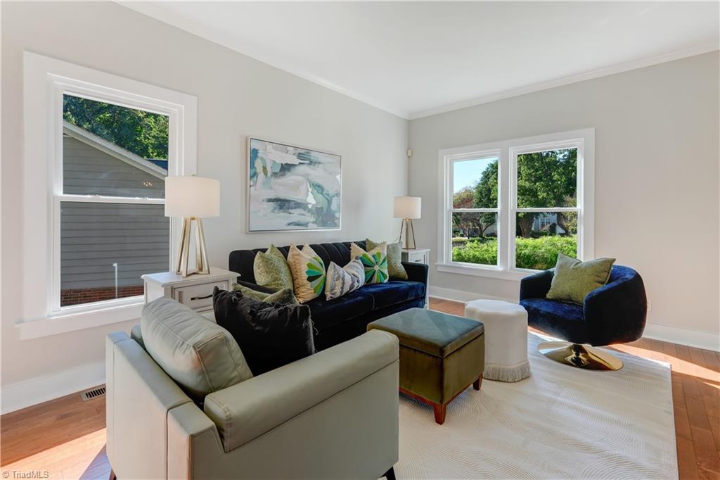 16 Brookglen Drive, Greensboro