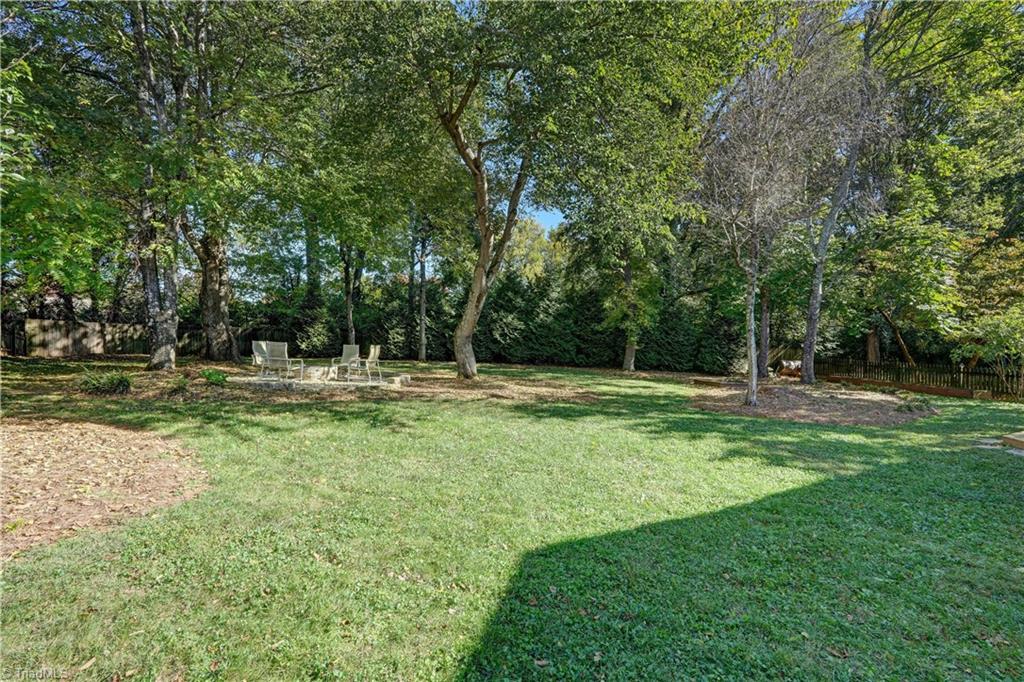 16 Brookglen Drive, Greensboro