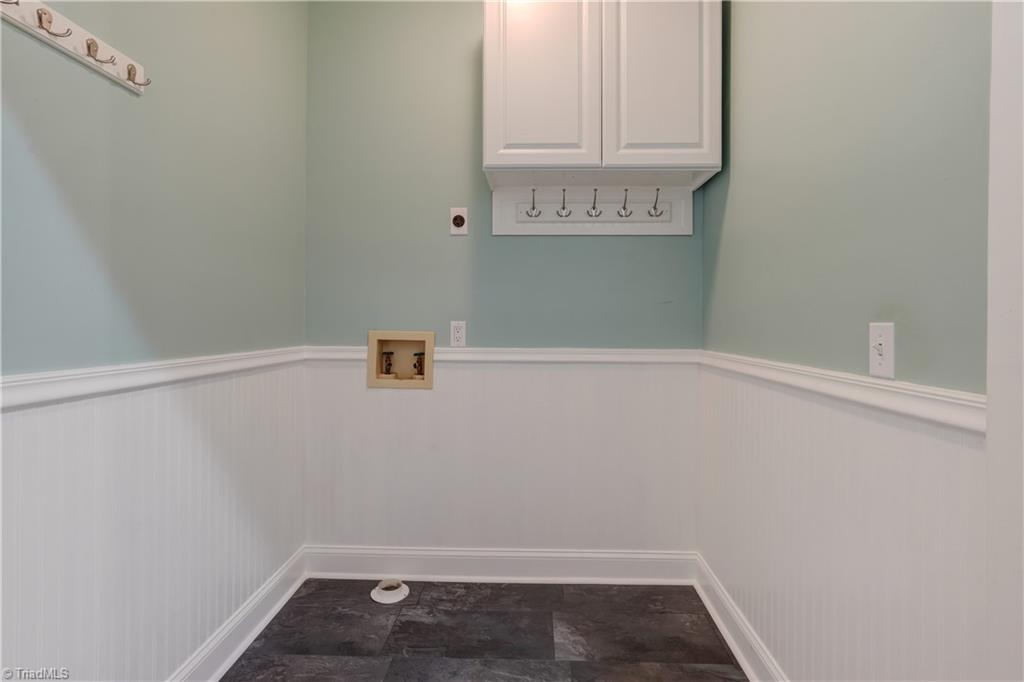 16 Brookglen Drive, Greensboro