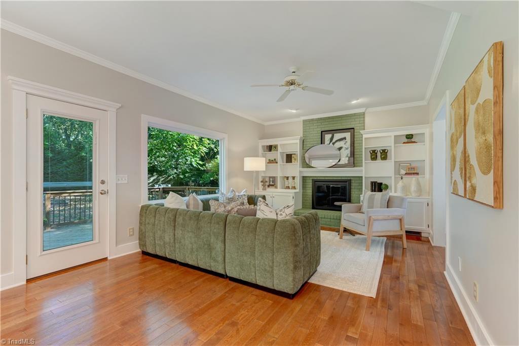 16 Brookglen Drive, Greensboro