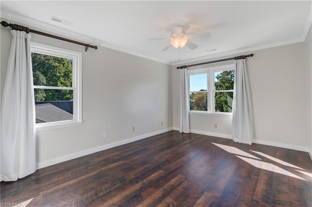 16 Brookglen Drive, Greensboro