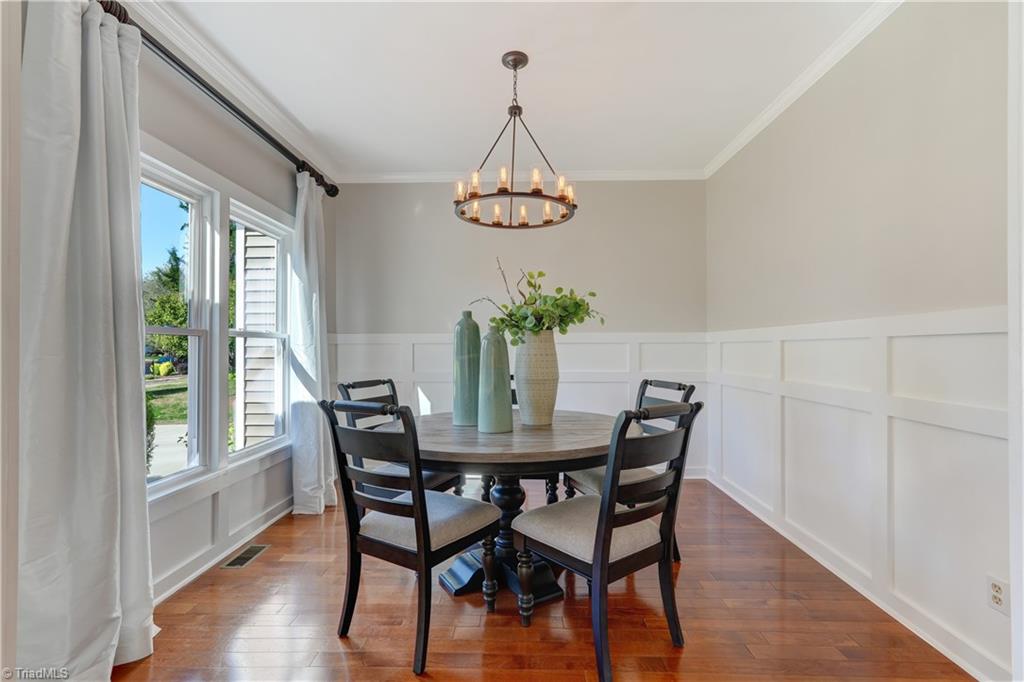 16 Brookglen Drive, Greensboro