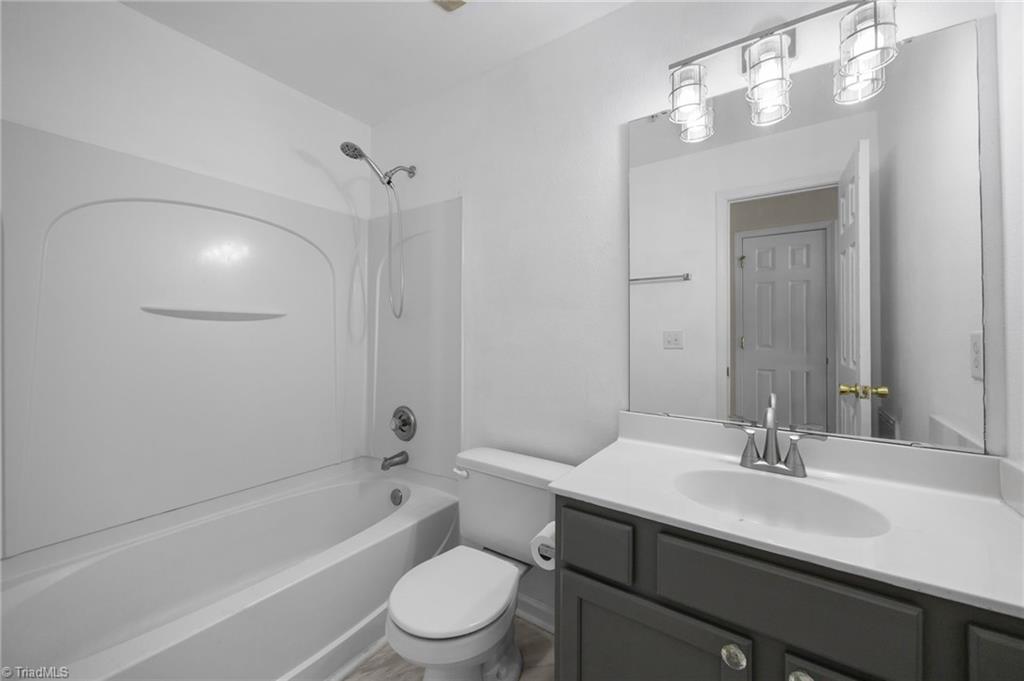 5306 McConnell Drive, Kernersville