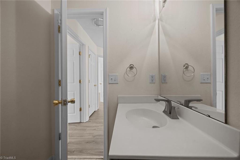 5306 McConnell Drive, Kernersville