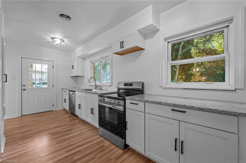 2906 Spring Garden Street, Greensboro