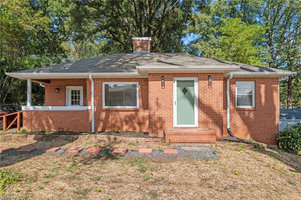 2906 Spring Garden Street, Greensboro