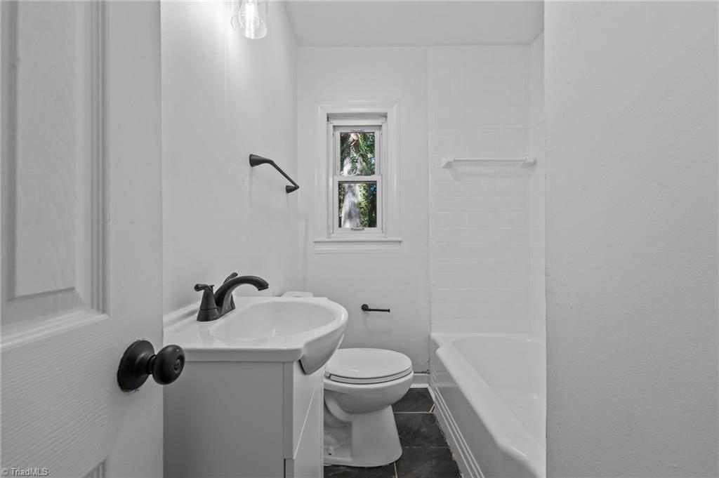 2906 Spring Garden Street, Greensboro