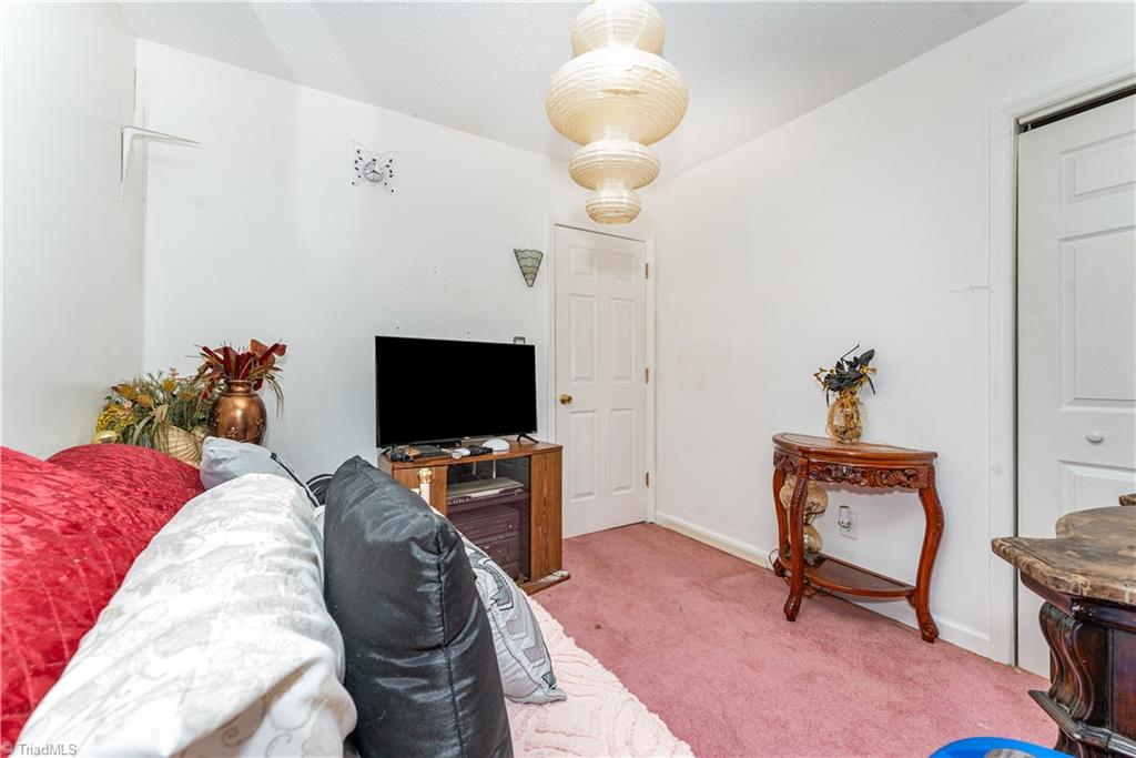 1640 Hill Court, Winston-Salem