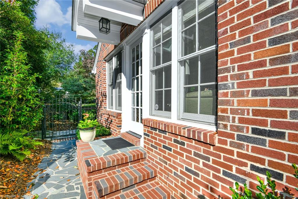 223 Avondale Drive, Greensboro