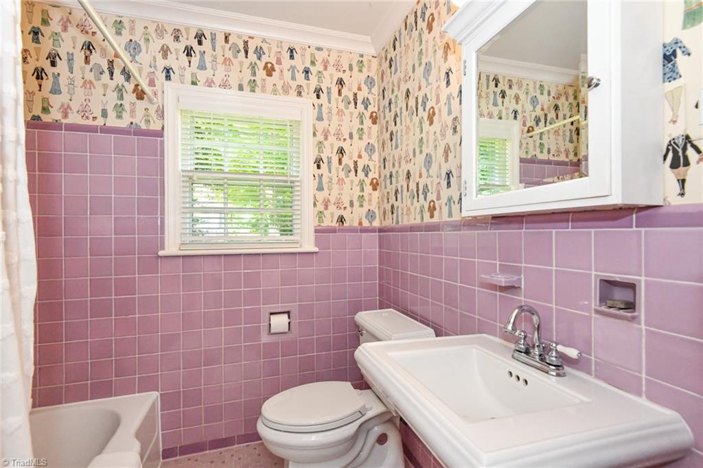 223 Avondale Drive, Greensboro