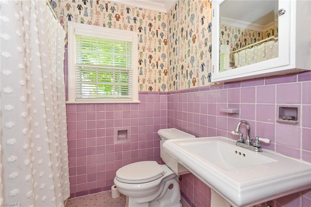 223 Avondale Drive, Greensboro