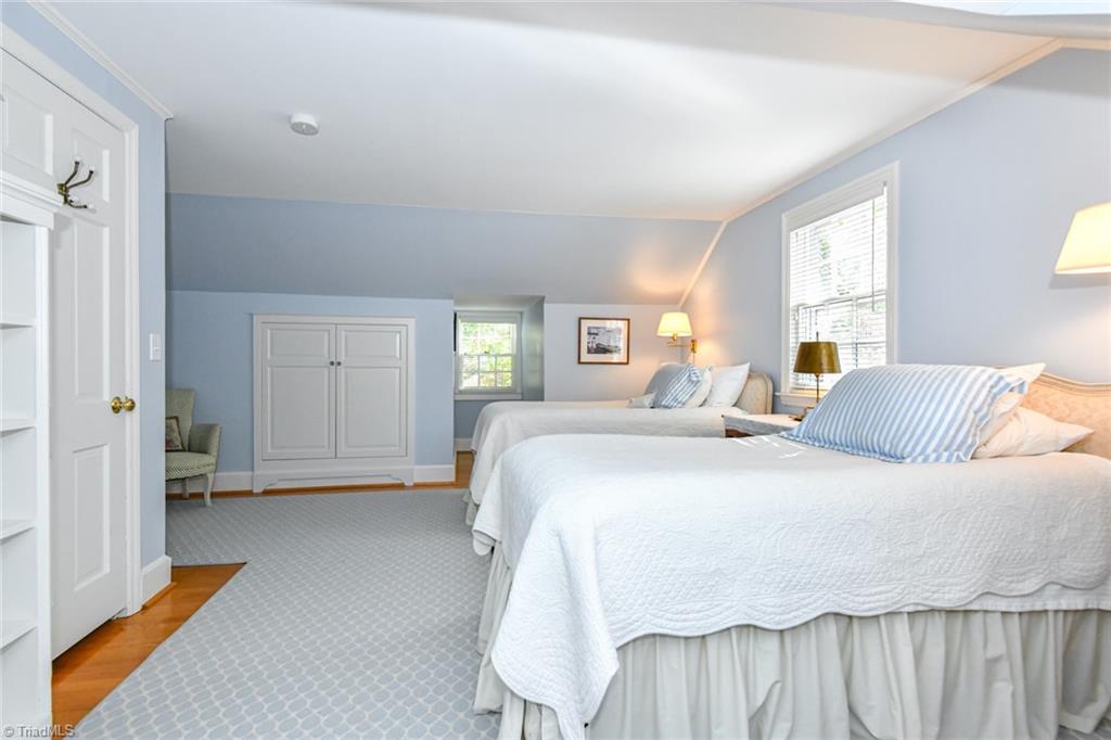 223 Avondale Drive, Greensboro