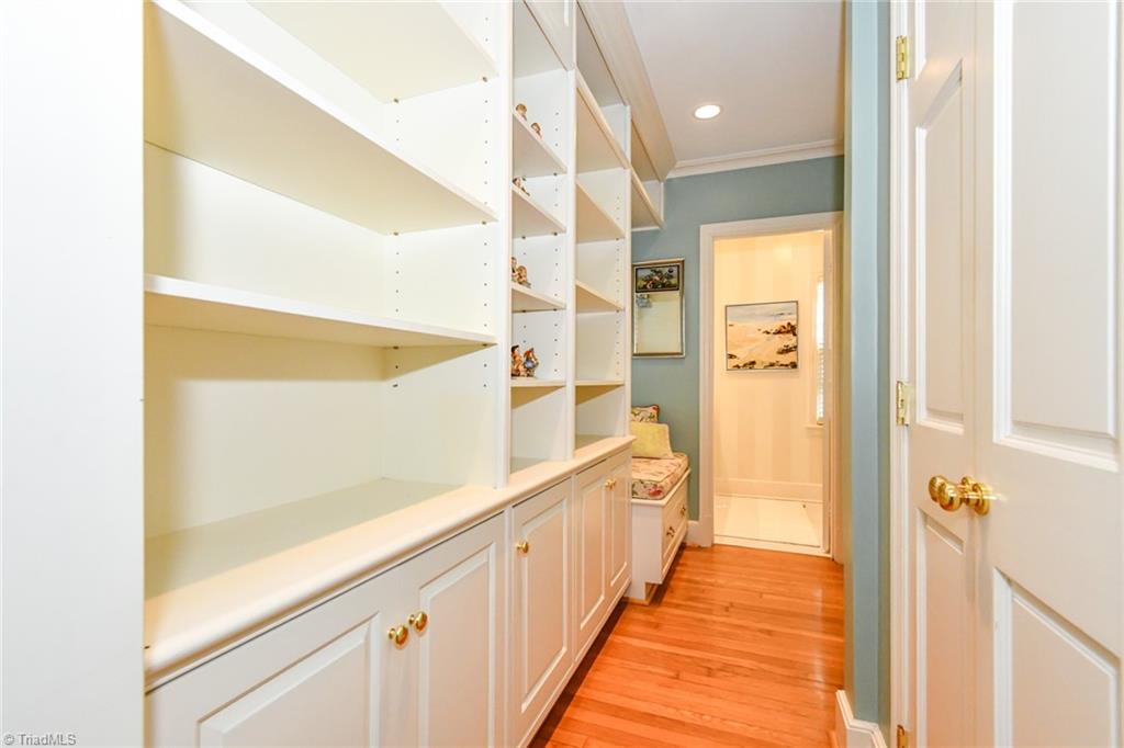 223 Avondale Drive, Greensboro