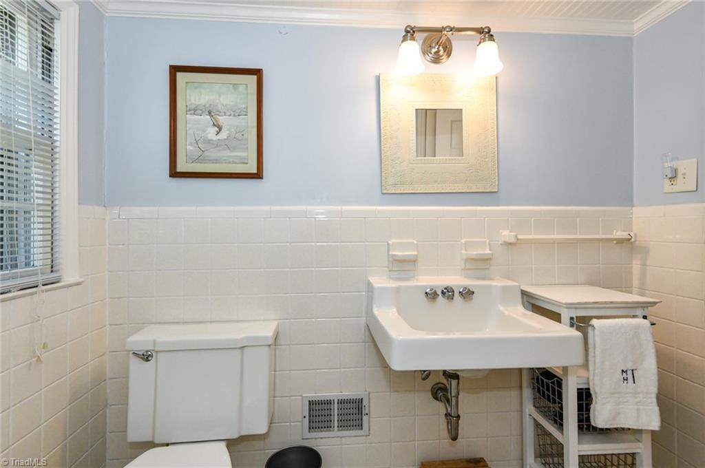 223 Avondale Drive, Greensboro