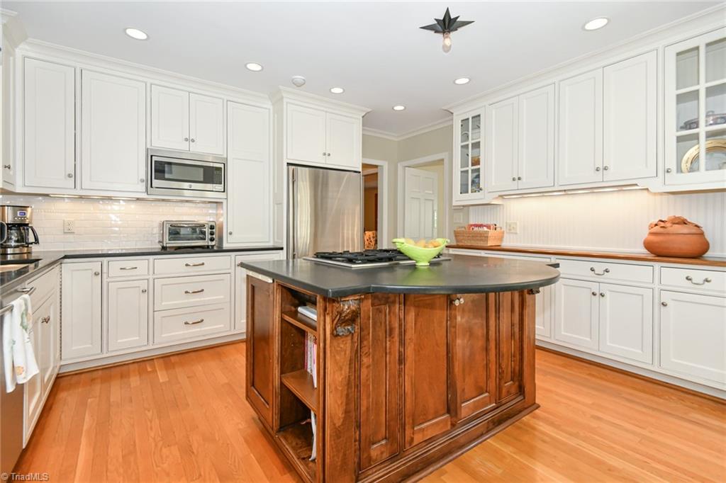 223 Avondale Drive, Greensboro