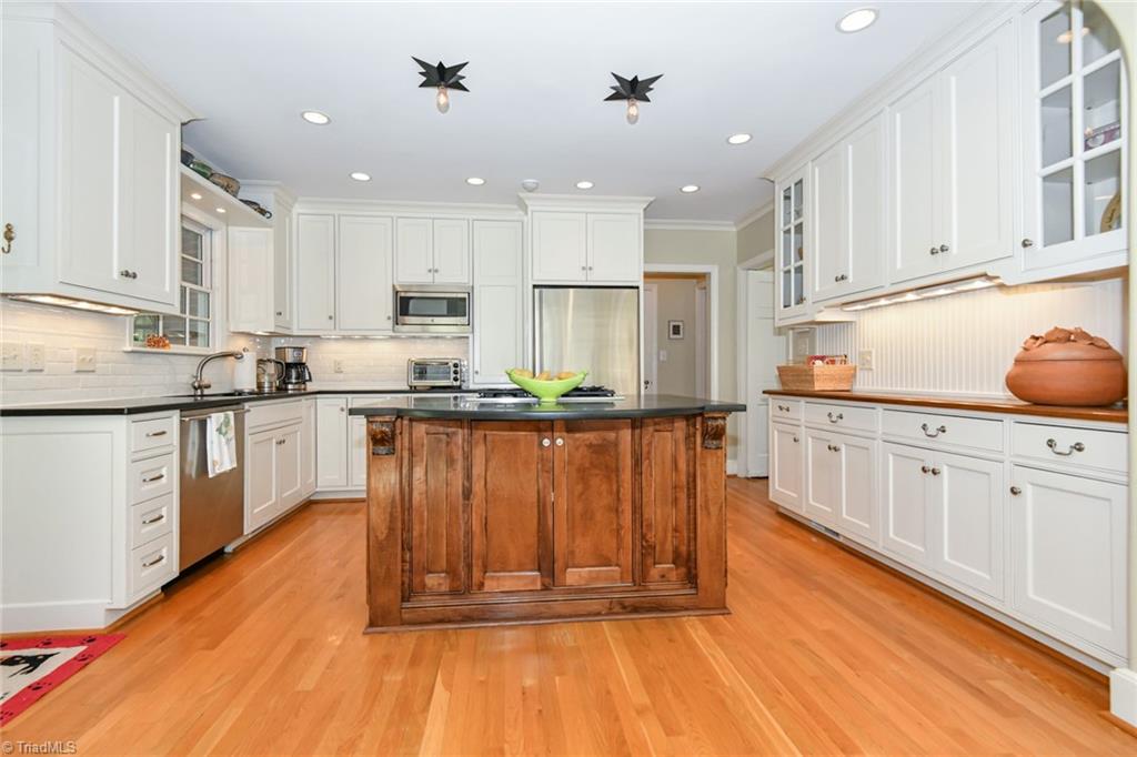 223 Avondale Drive, Greensboro