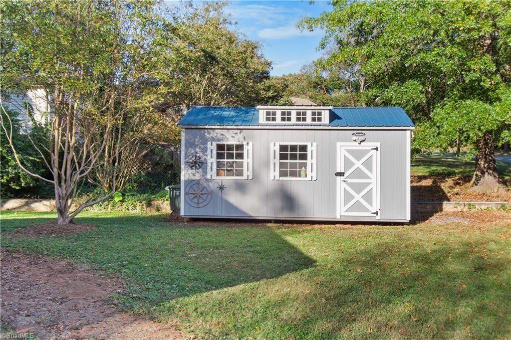 2464 Ardmore Manor, Winston-Salem