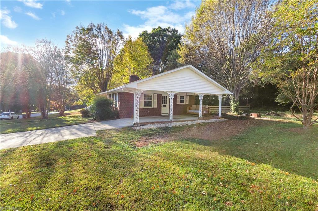 2464 Ardmore Manor, Winston-Salem