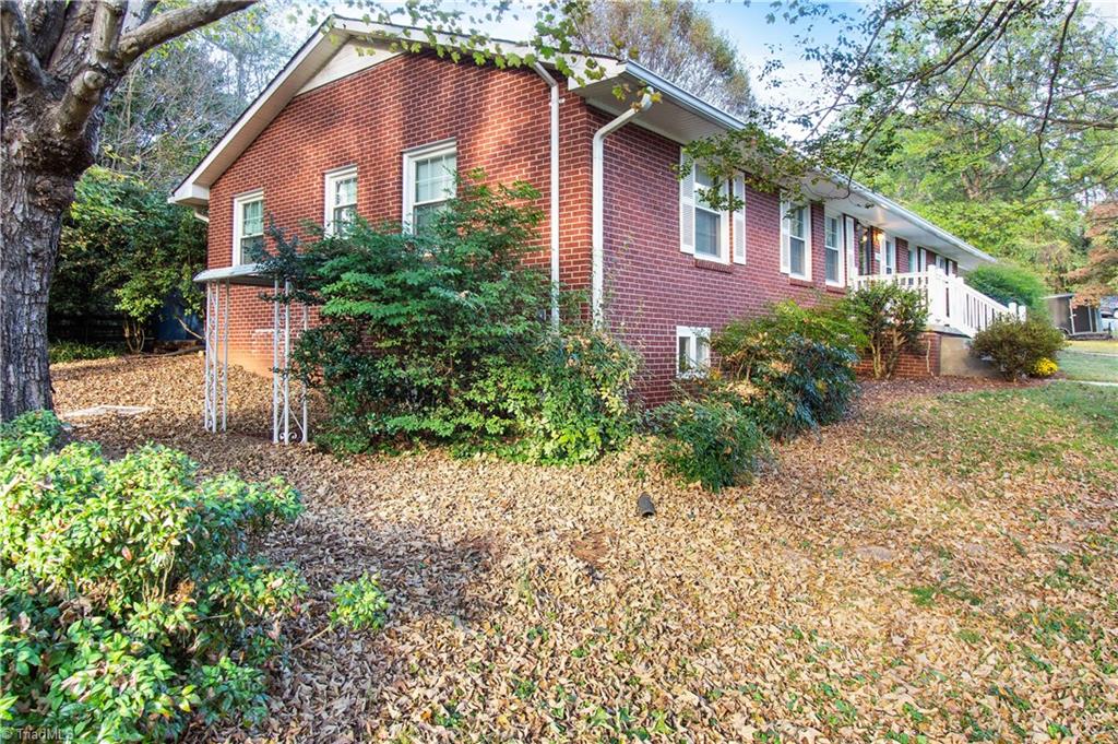 2464 Ardmore Manor, Winston-Salem